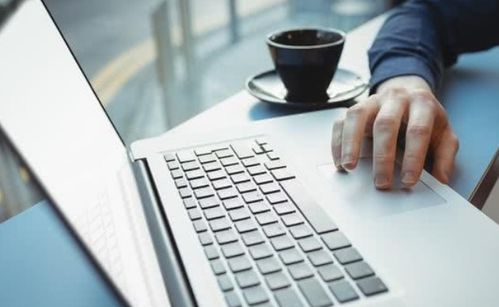 大學(xué)里的計(jì)算機(jī)老師那么厲害，為什么不去當(dāng)更高薪的程序員？